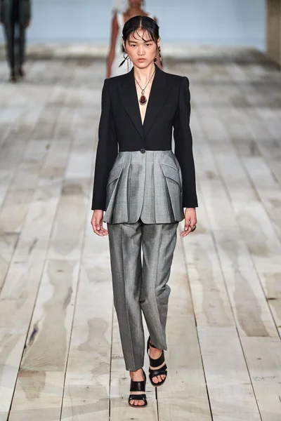 Look 13